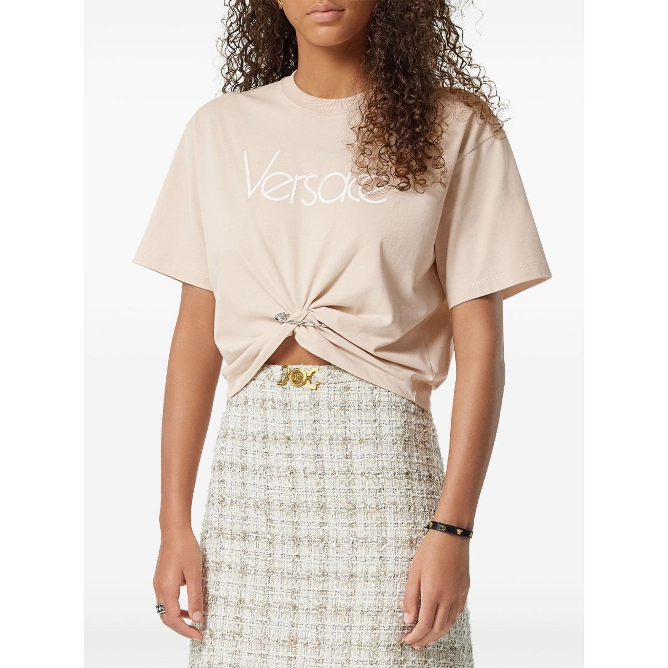 Versace 1978 Re-Edition Logo Safety Pin Short T-Shirt 10188981A136102KQ70-P25