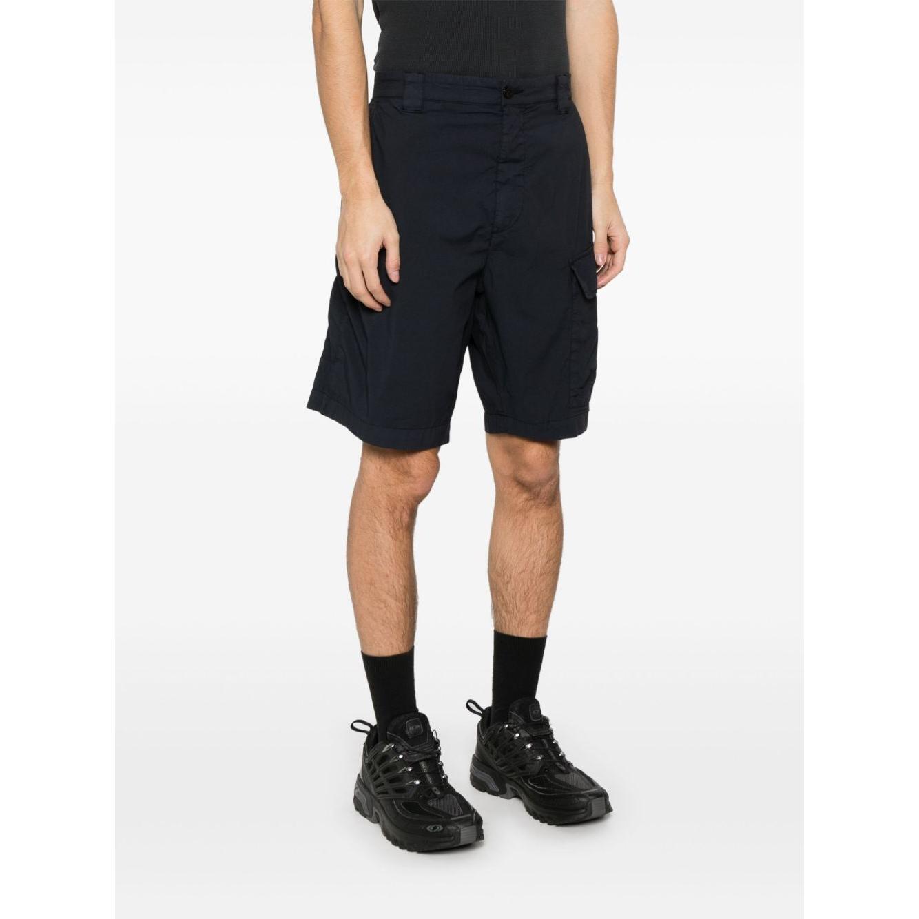 C.P. COMPANY Shorts Blue 18CMBE111A006439G888-P25
