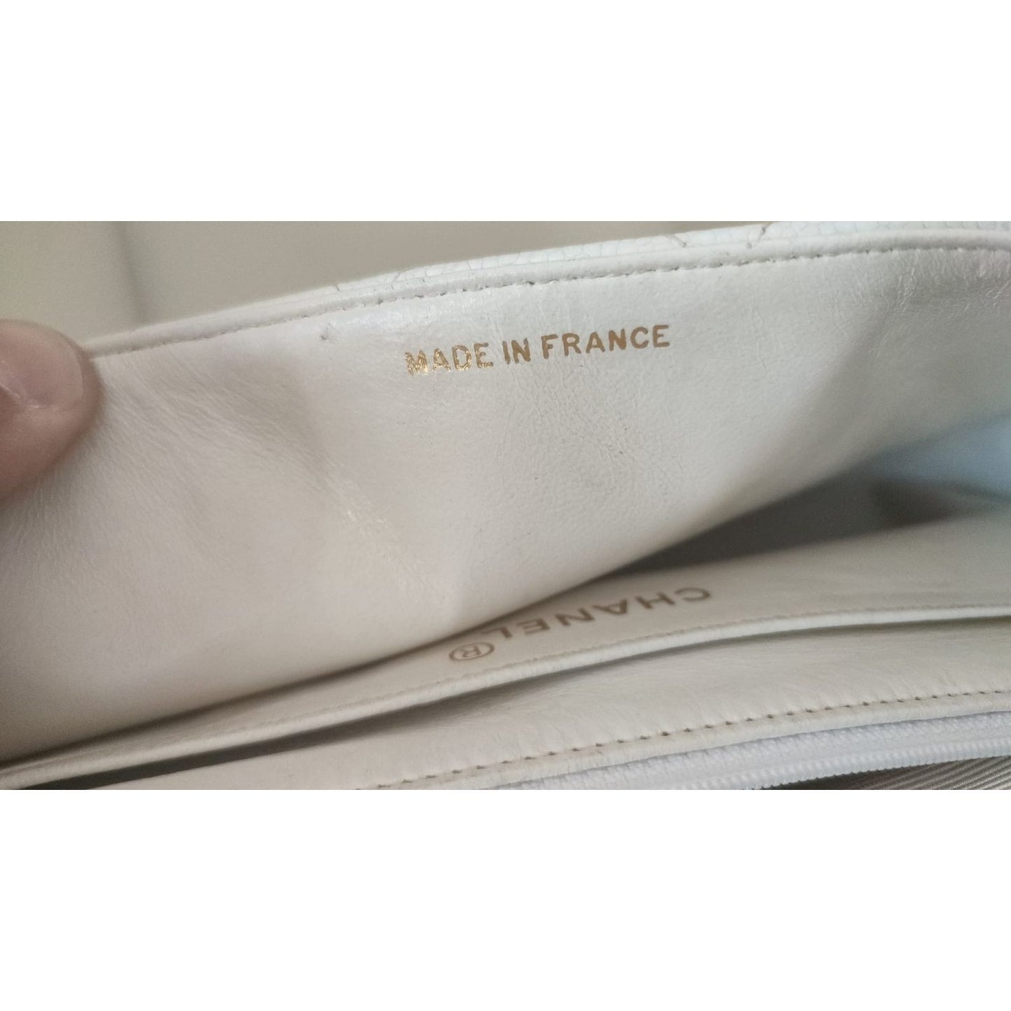 Chanel White Medium Classic DIANA Shoulder Bag Gold Plated Purse CHA40