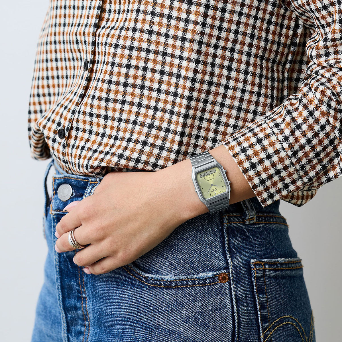 CASIO VINTAGE Mod. EDGY COLLECTION SUNRAY DIAL - GREEN LEMON AQ-230A-9AMQYES