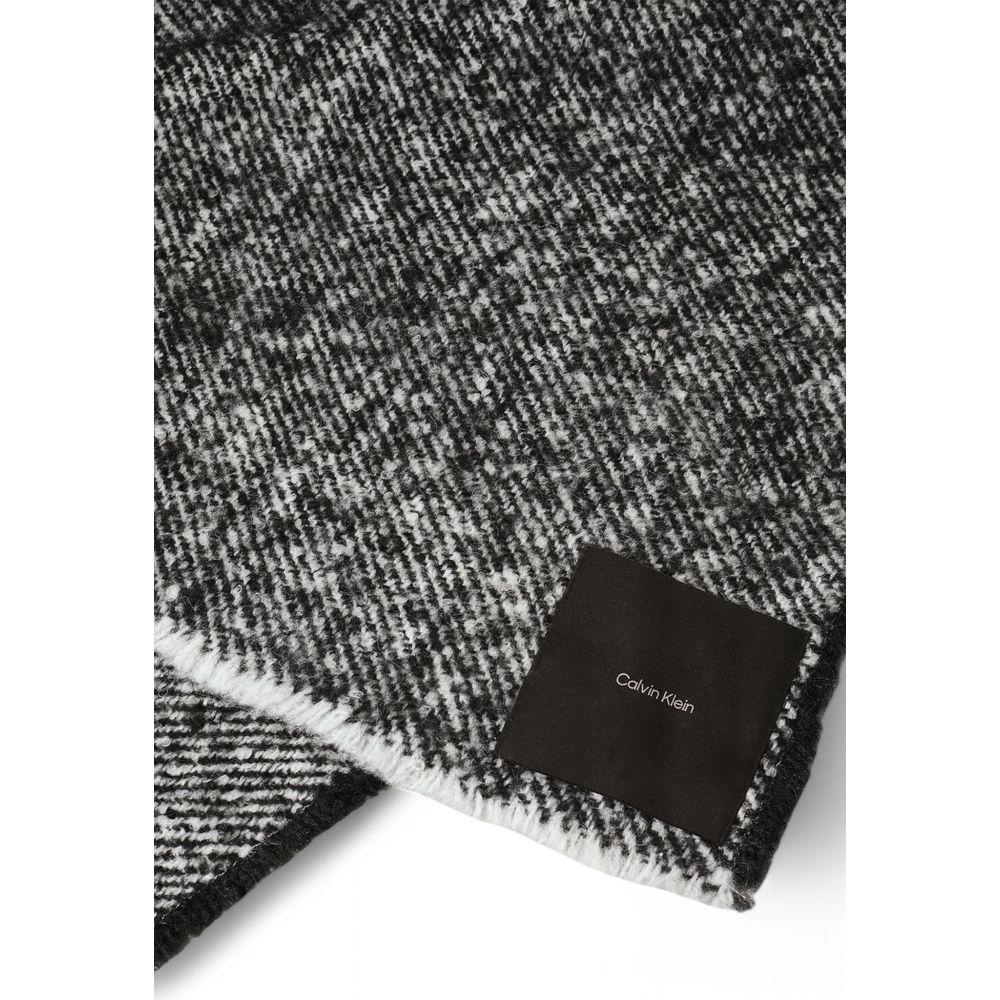 Calvin Klein Calvin Klein Black And White Polyester Scarf CA-16494302931-ONE SIZE 1728,71956299936,Black and White,Calvin Klein,New with tags,One Size,Scarves - Women - Accessories,Women