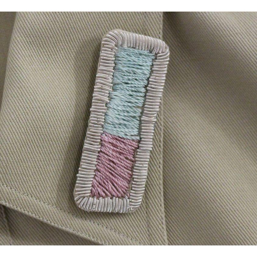 قميص داخلي من القطن باللون البيج بدون أكمام من Andrea Incontri مع دبابيس