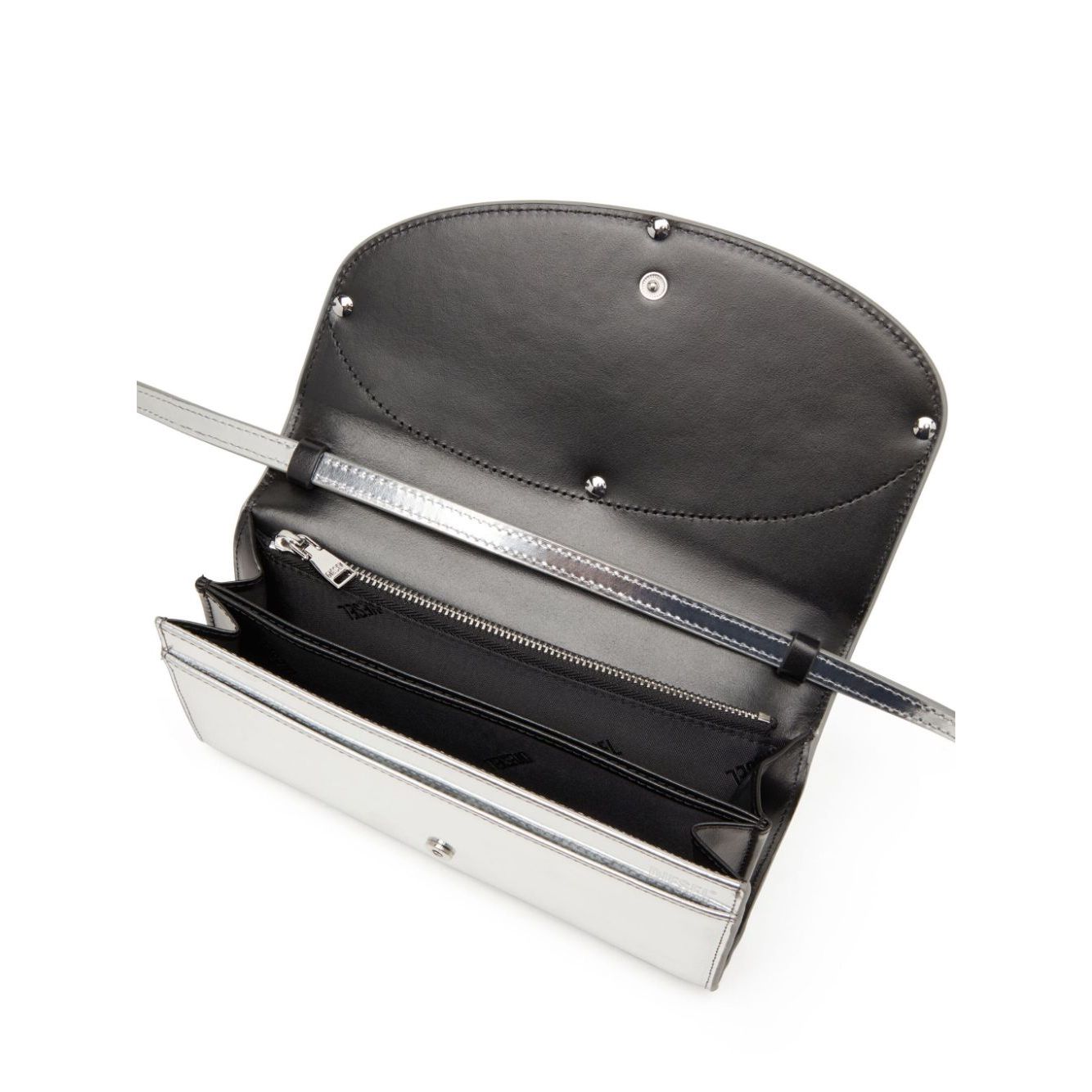 حقيبة ديزل من جلد العجل باللون الفضي