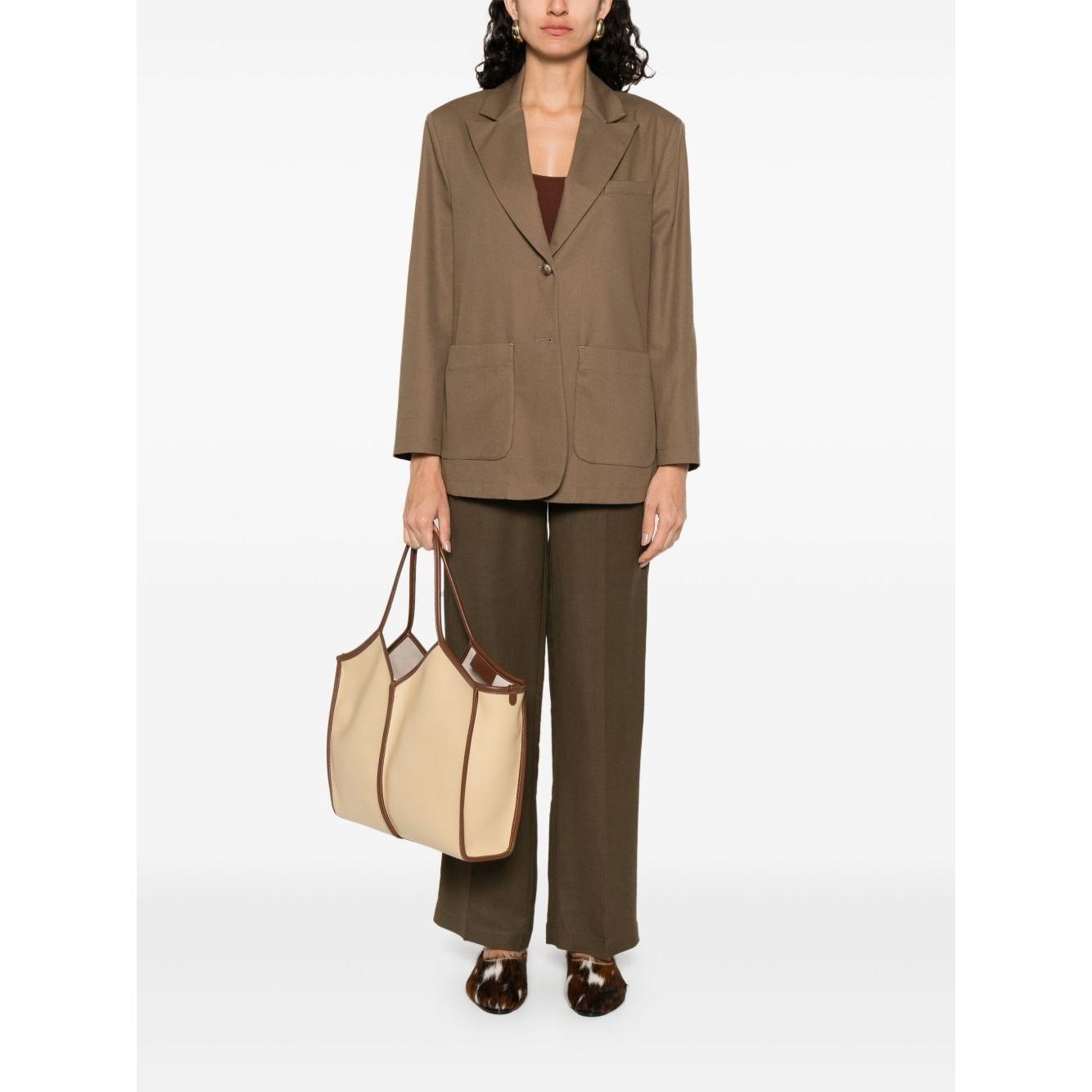 Front view with bag zipped and handles upright.