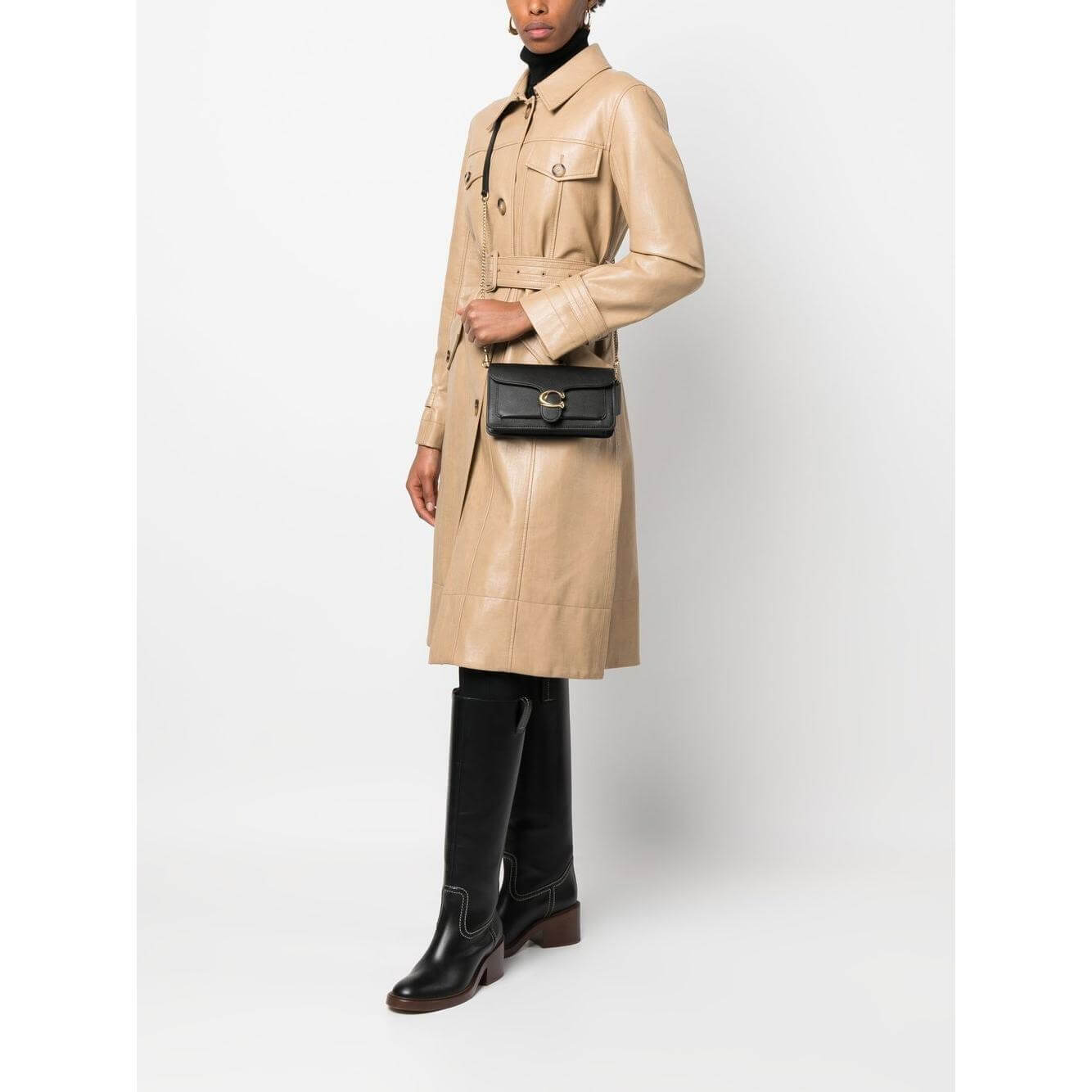 Front view with bag zipped and handles upright.