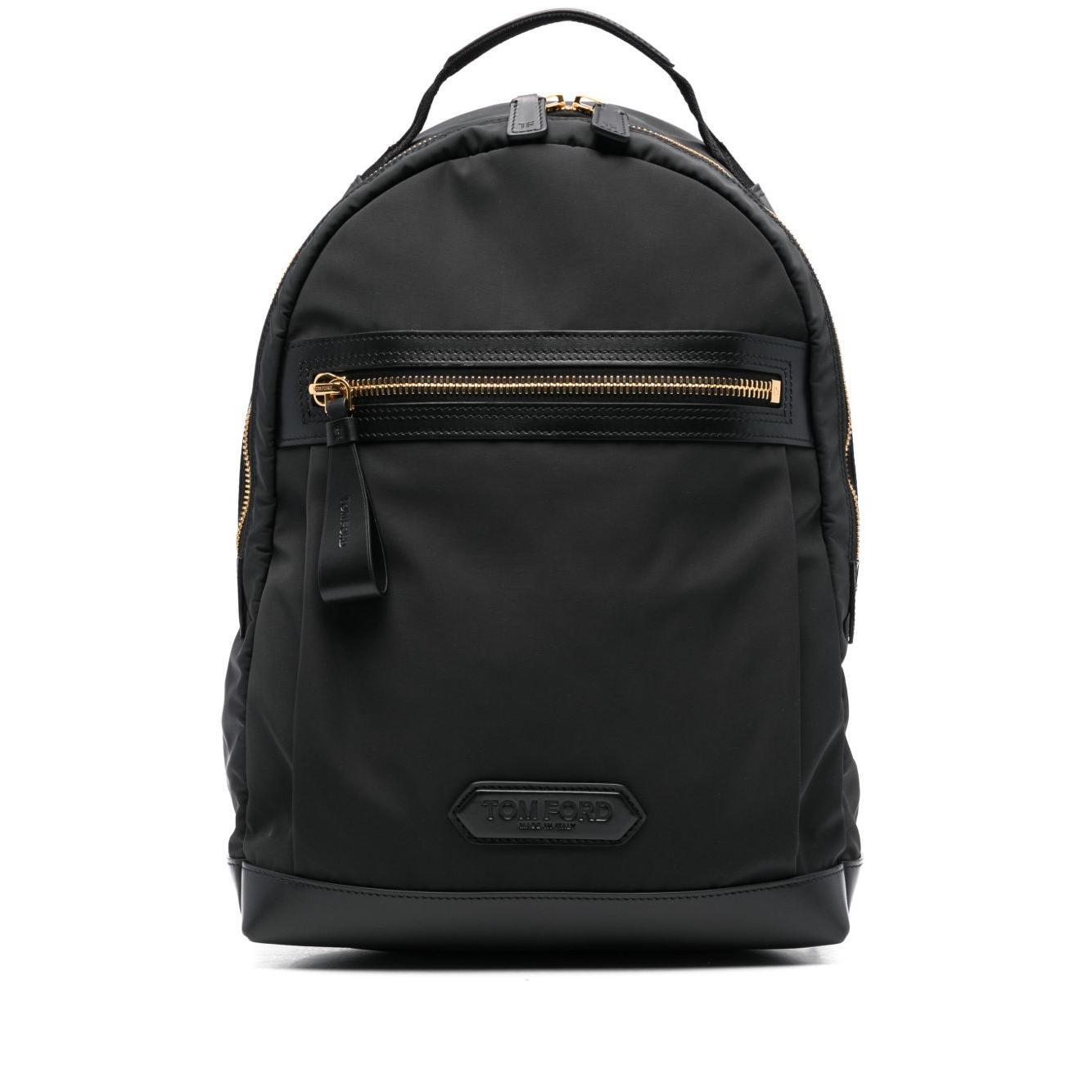 Front view with bag zipped and handles upright.