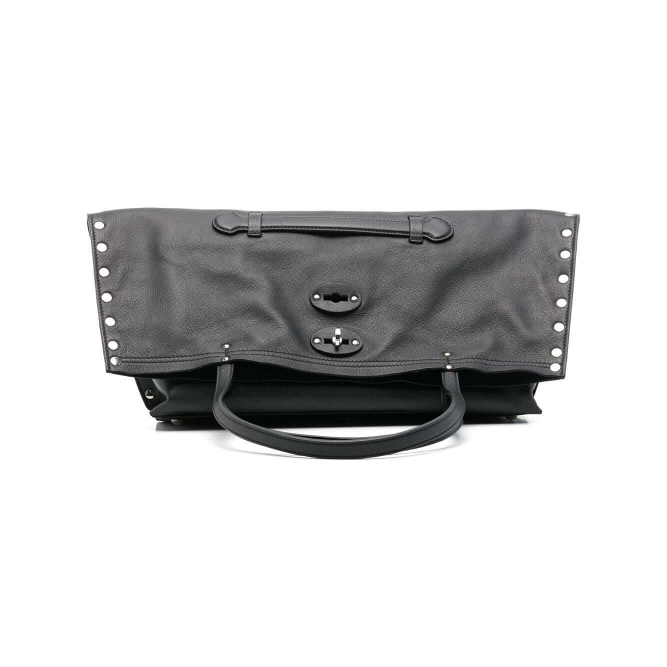 Front view with bag zipped and handles upright.