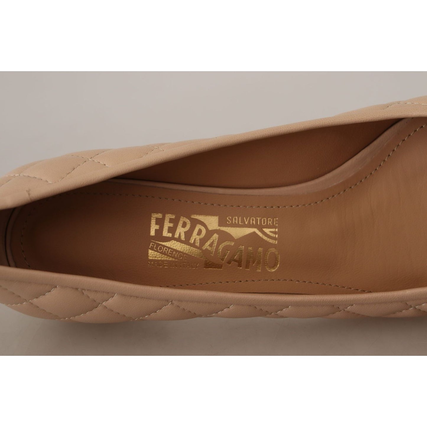 Salvatore Ferragamo Elegant Quilted Leather Pumps in Beige and Black 8056744563167