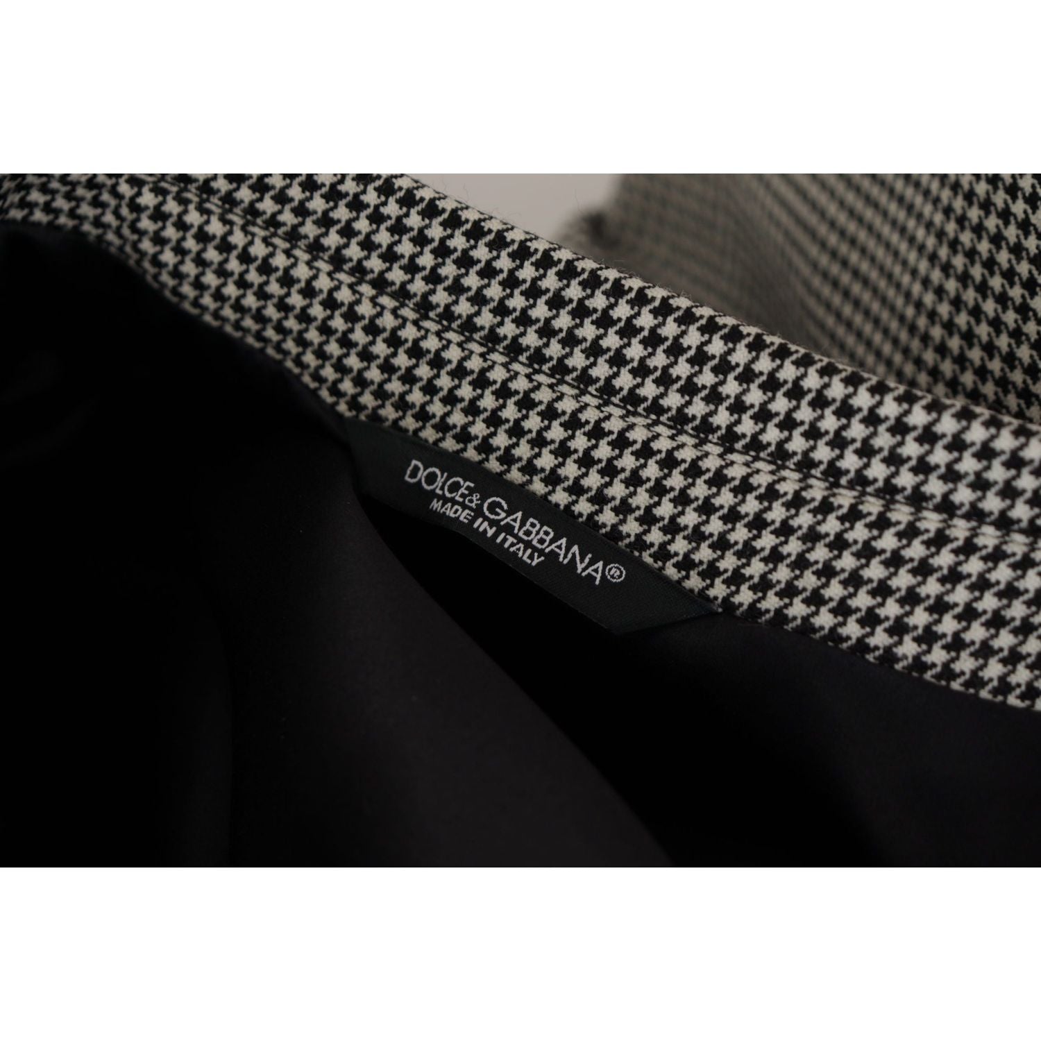 سترة صوفية أنيقة من دولتشي آند غابانا باللون الرمادي