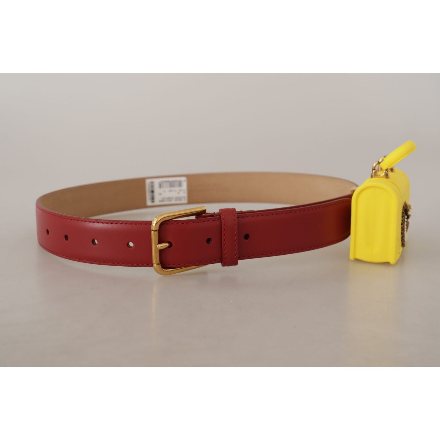 حزام دولتشي آند غابانا الأنيق المصنوع من الجلد الأحمر والمزين بإبزيم