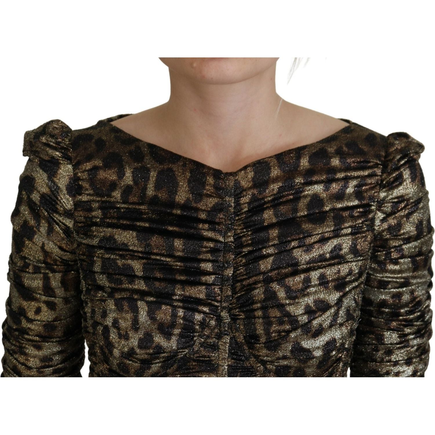 فستان دولتشي آند غابانا الأنيق بطبعة جلد النمر متوسط ​​الطول