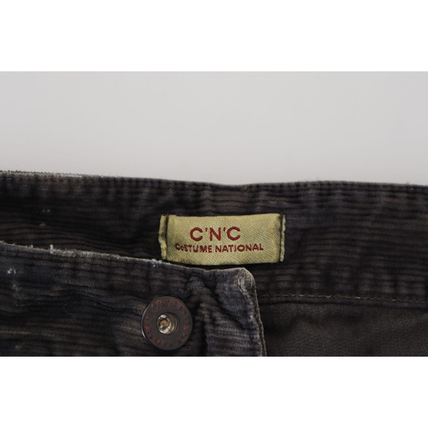 بنطلون جينز من قماش مخملي رمادي أنيق من إنتاج شركة كوستيوم ناشيونال