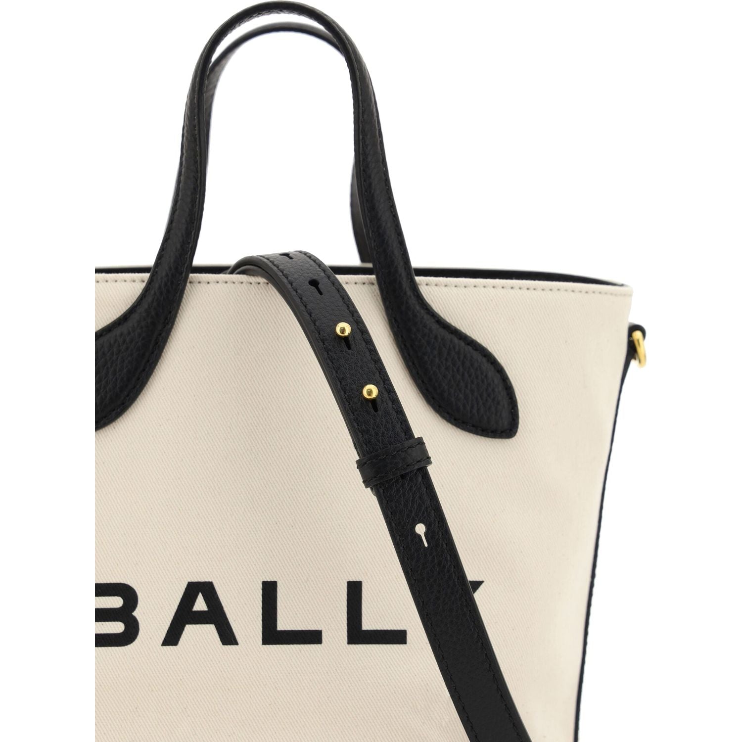 حقيبة دلو أنيقة من Bally Monogram باللونين الأسود والأبيض