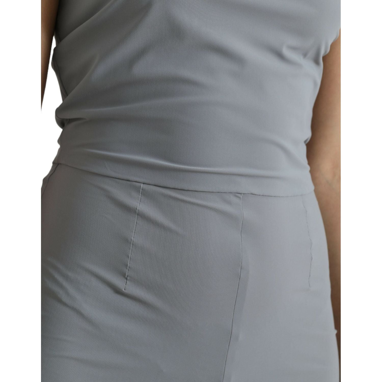 فستان دولتشي آند غابانا الأنيق بدون حمالات بتصميم ضيق