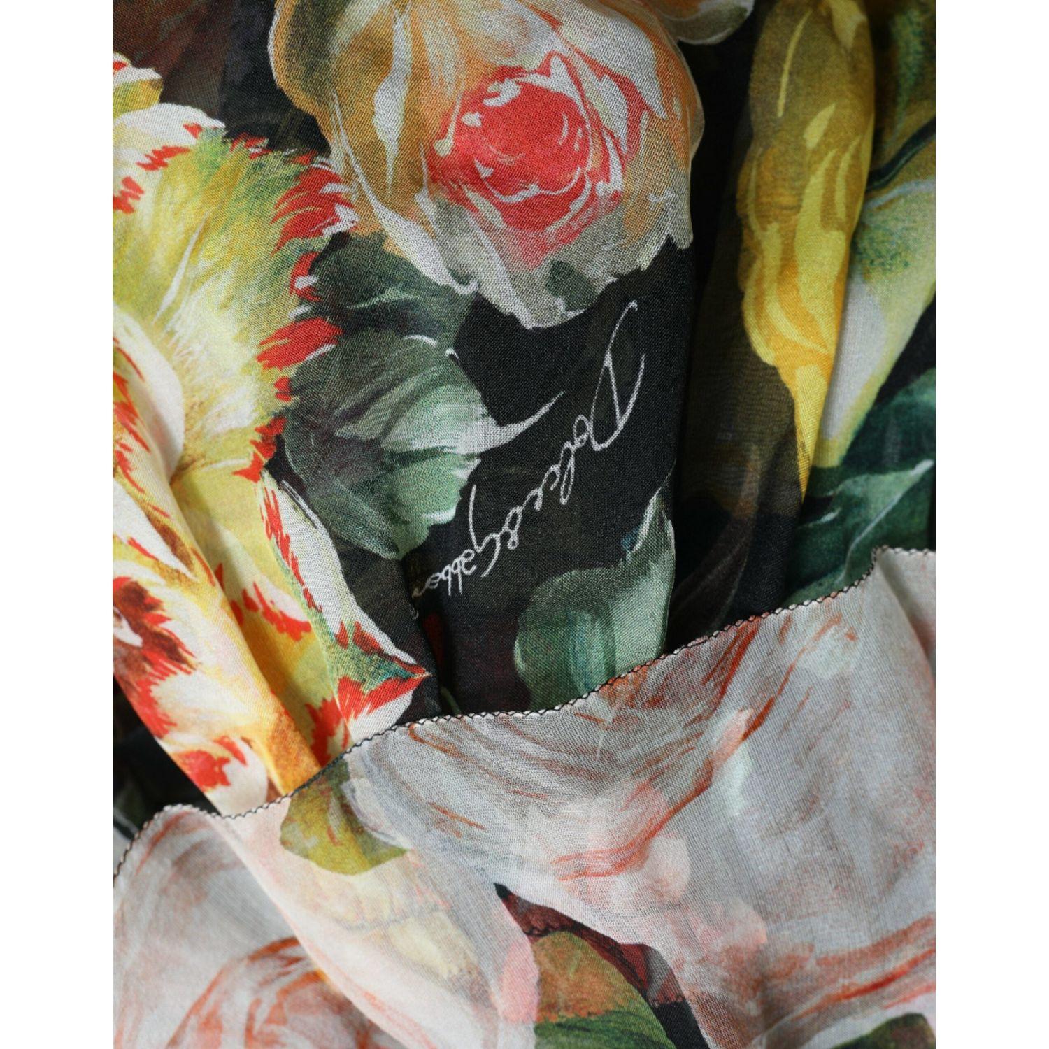 فستان ماكسي من الحرير بنقشة الزهور من دولتشي آند غابانا