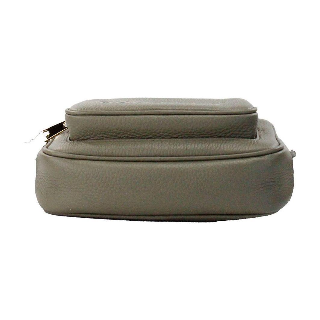 حقيبة كروس بودي صغيرة من الجلد باللون الأخضر الداكن من ماركة بربري