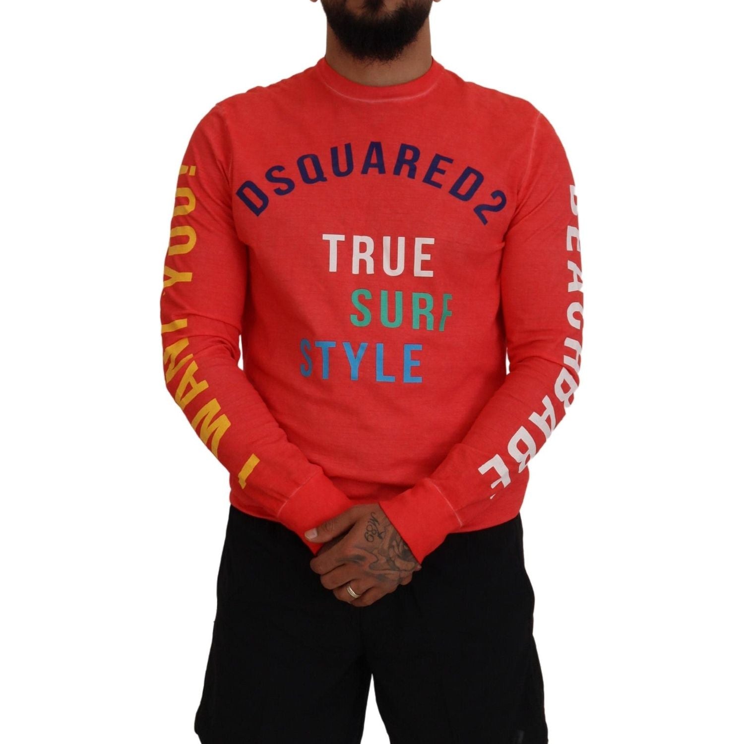 تي شيرت Dsquared² برتقالي اللون بطبعة ملونة وأكمام طويلة