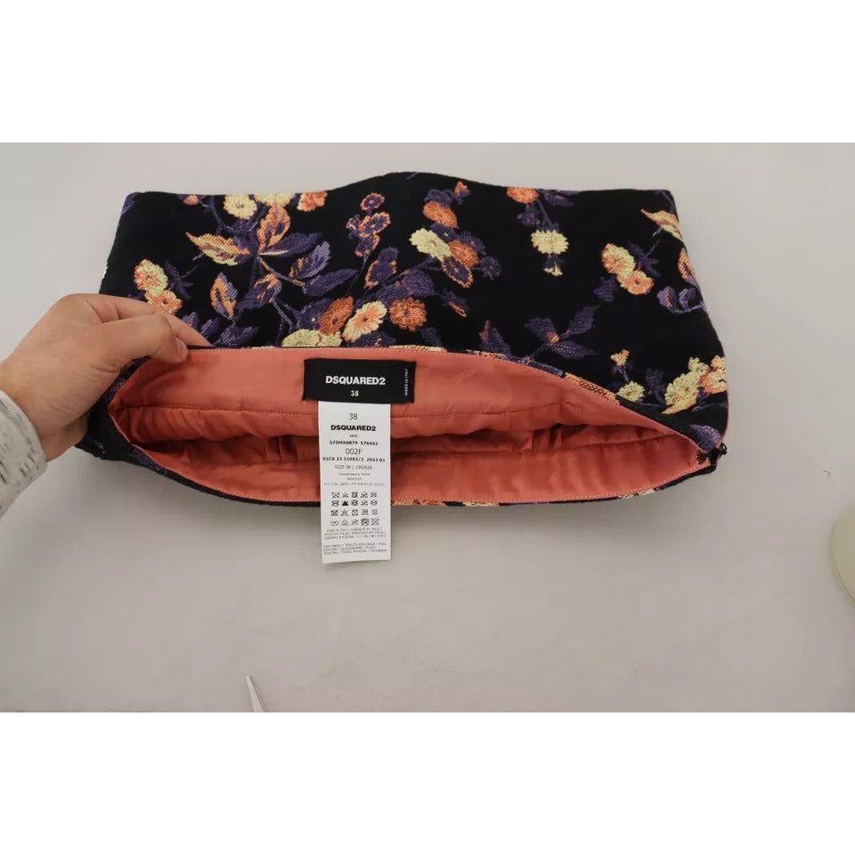 تنورة قصيرة من Dsquared² باللون الأسود مطرزة بالزهور بقصة A وخصر متوسط