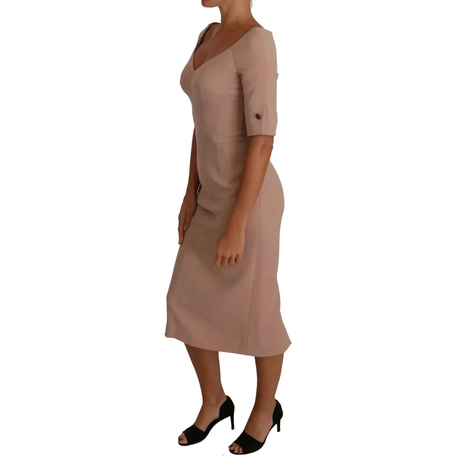 فستان دولتشي آند غابانا متوسط ​​الطول باللون الوردي الفاتح مع أزرار كريستالية