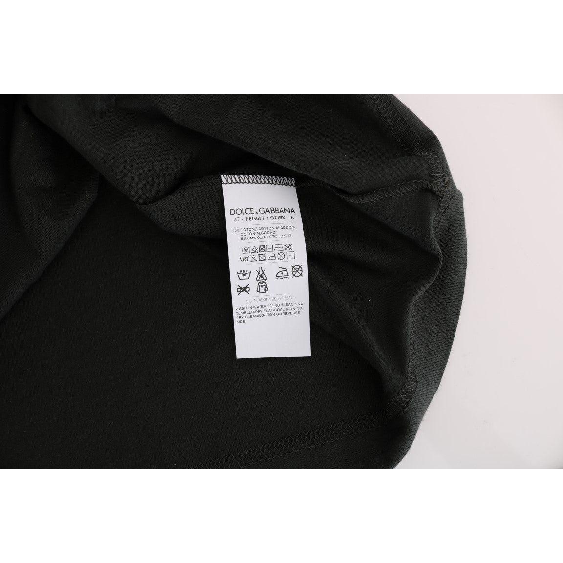 تي شيرت قطني باللون الأخضر الزمردي من دولتشي آند غابانا بطبعة 2017