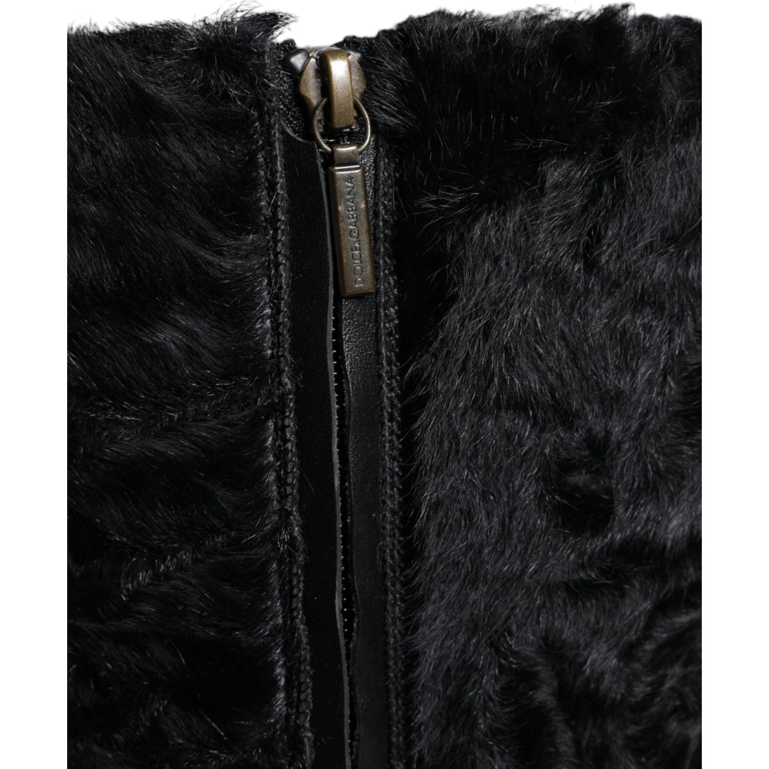 حذاء دولتشي آند غابانا من جلد الحمل شيانغاو باللون الأسود