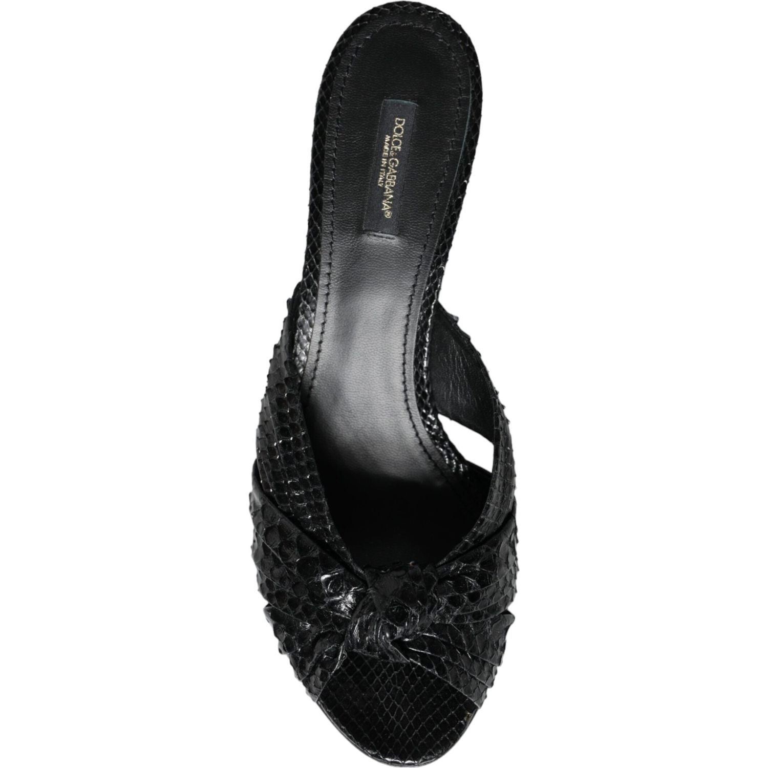 حذاء دولتشي آند غابانا بكعب عالٍ من الجلد الأسود