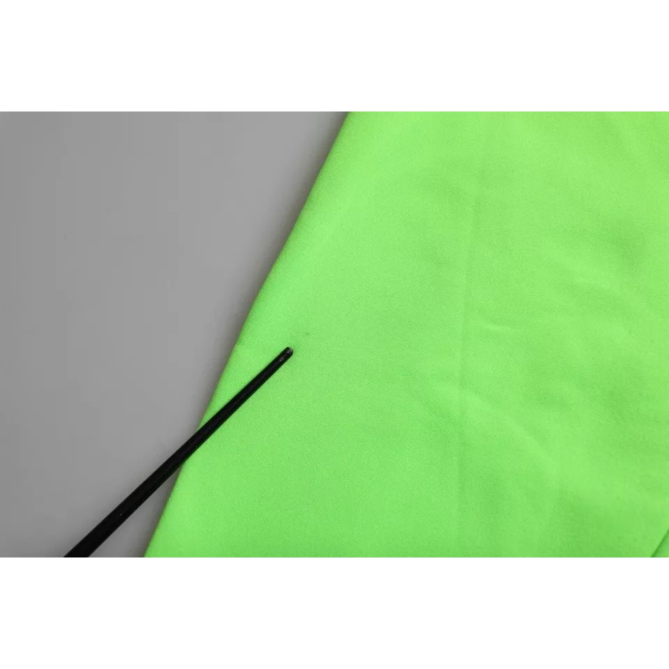 سترة من دولتشي آند غابانا باللون الأخضر مع رقبة دائرية ونقشة قلب