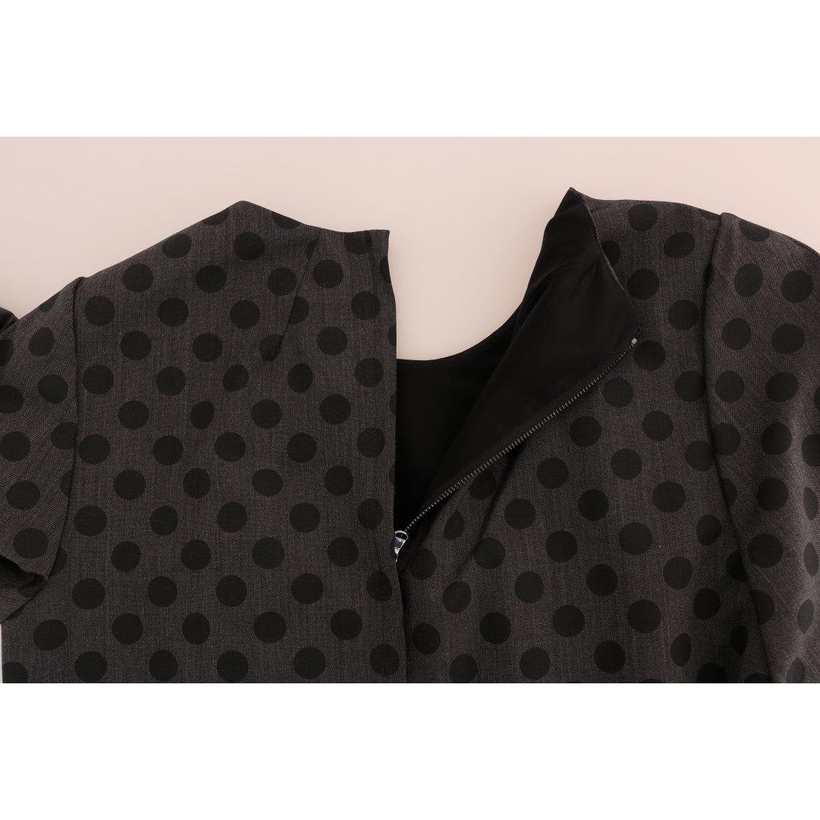 فستان من مزيج الصوف من دولتشي آند غابانا بتصميم منقط أنيق