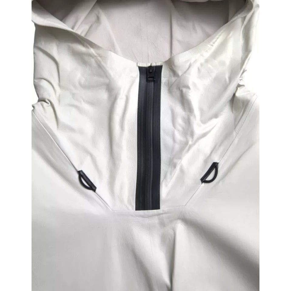 Front view with bag zipped and handles upright.