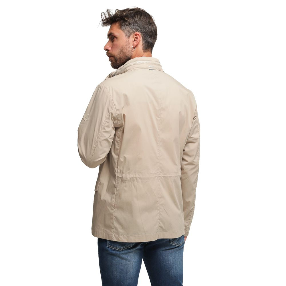 Front view with bag zipped and handles upright.