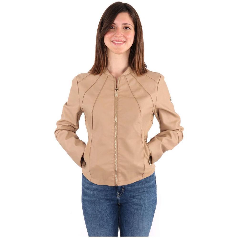 Front view with bag zipped and handles upright.