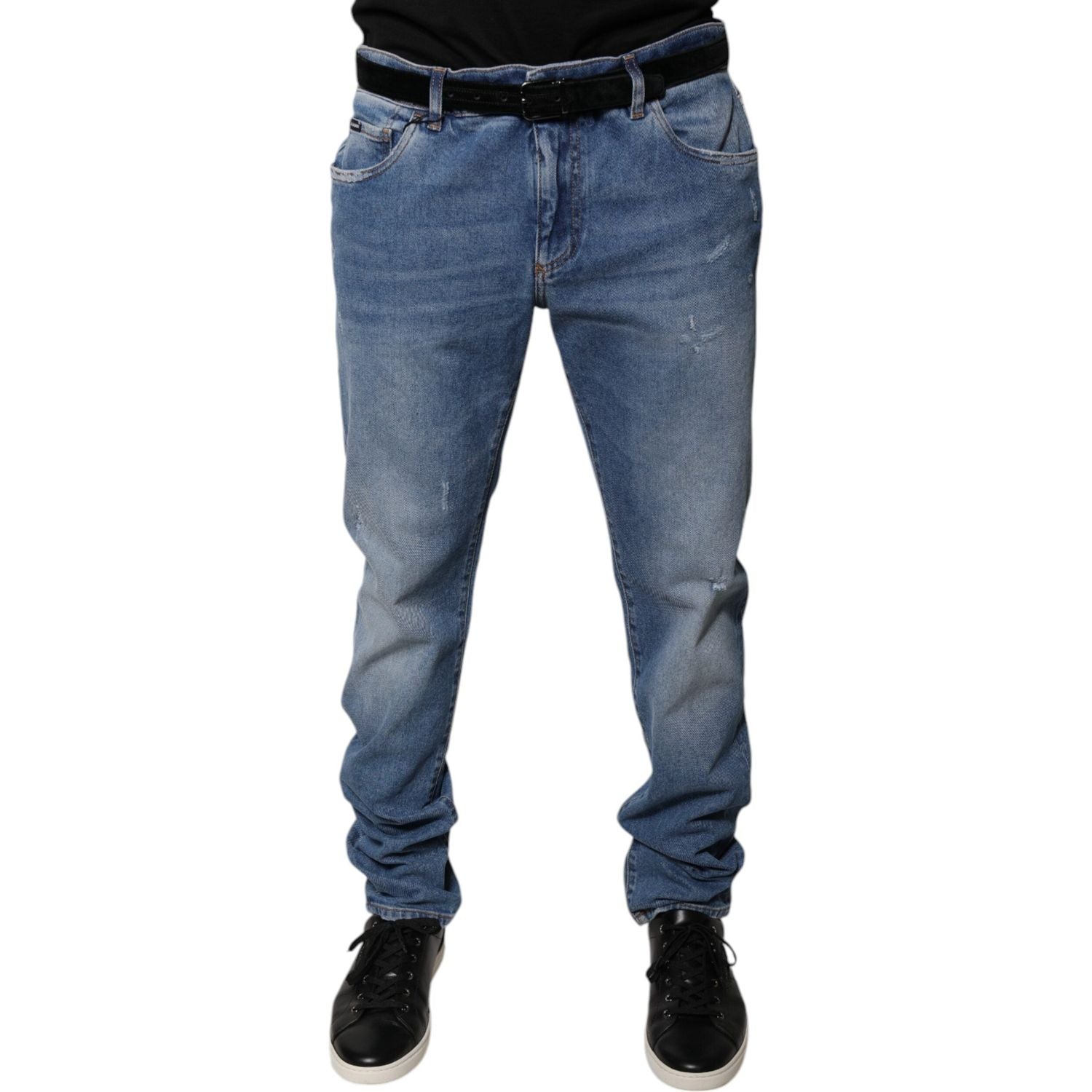 Front view with bag zipped and handles upright.