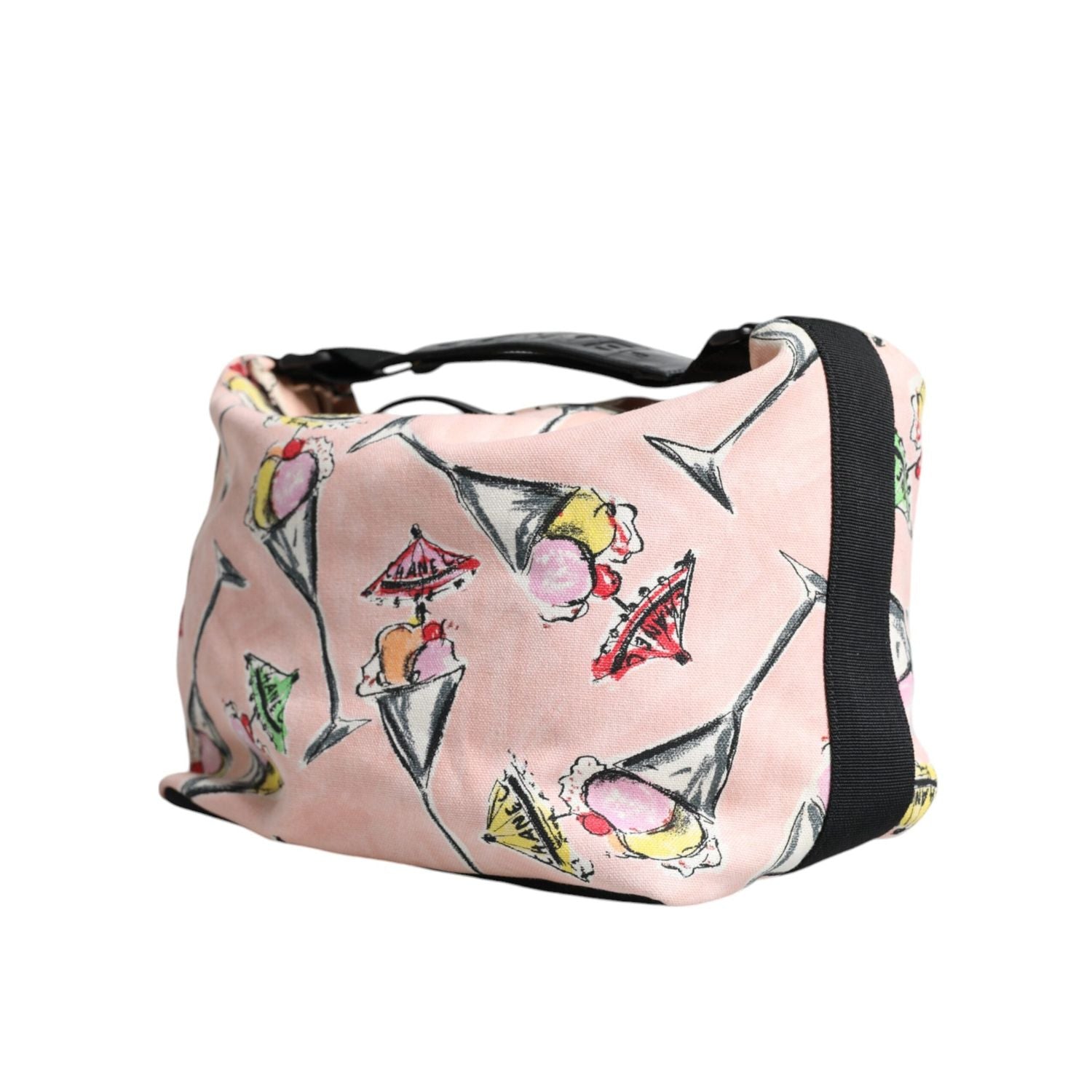 Front view with bag zipped and handles upright.