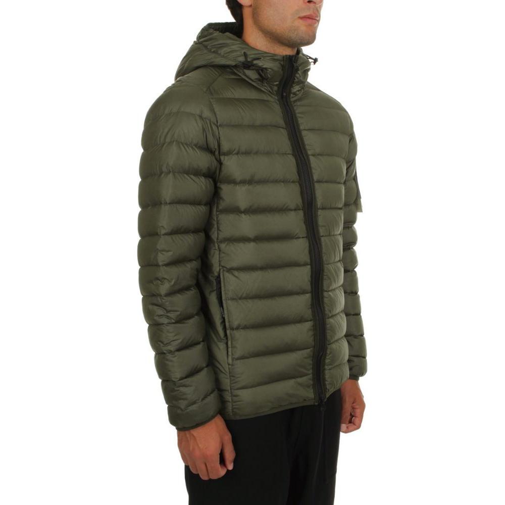 Front view with bag zipped and handles upright.