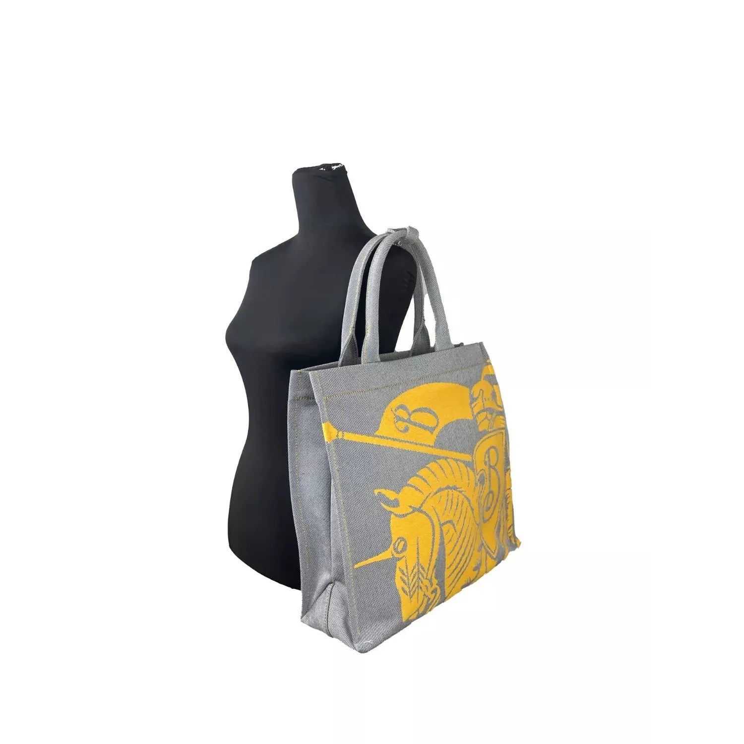Front view with bag zipped and handles upright.