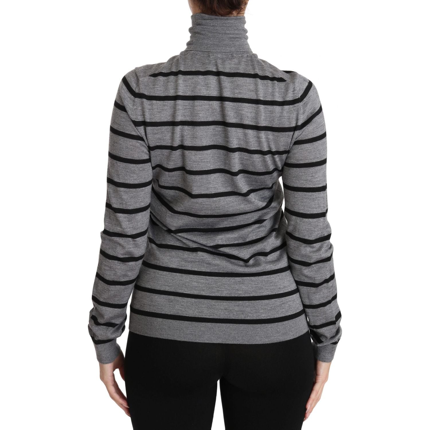 سترة أنيقة مطرزة من الكشمير والحرير من دولتشي آند غابانا