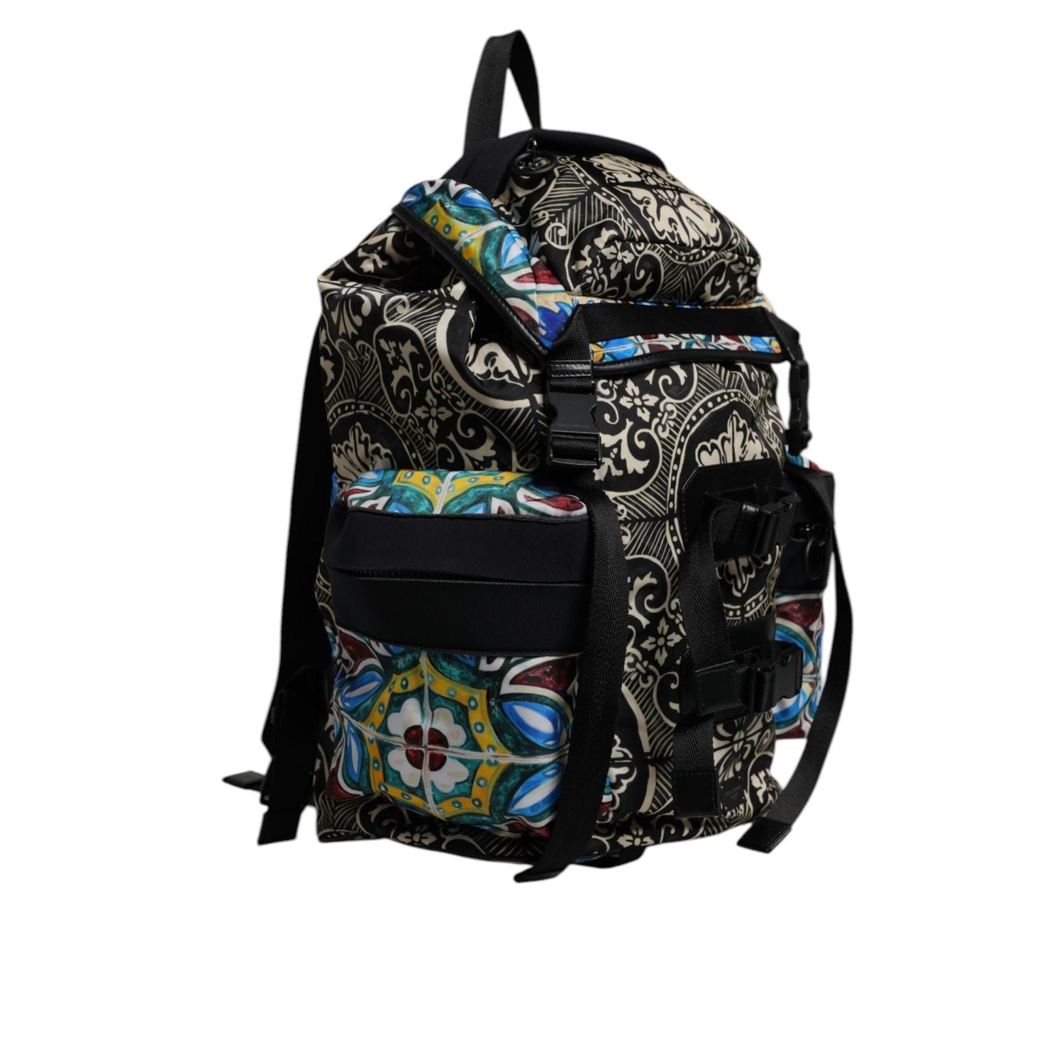 Front view with bag zipped and handles upright.
