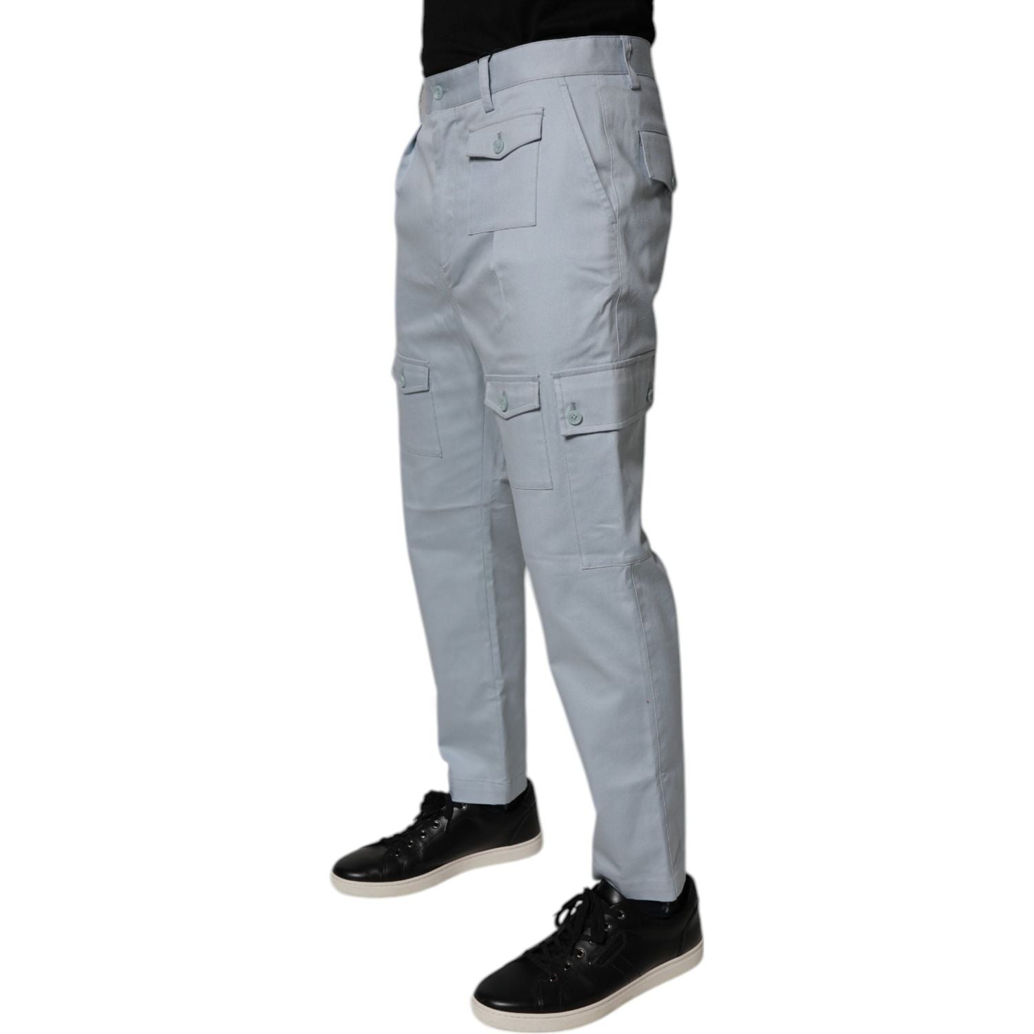 Front view with bag zipped and handles upright.