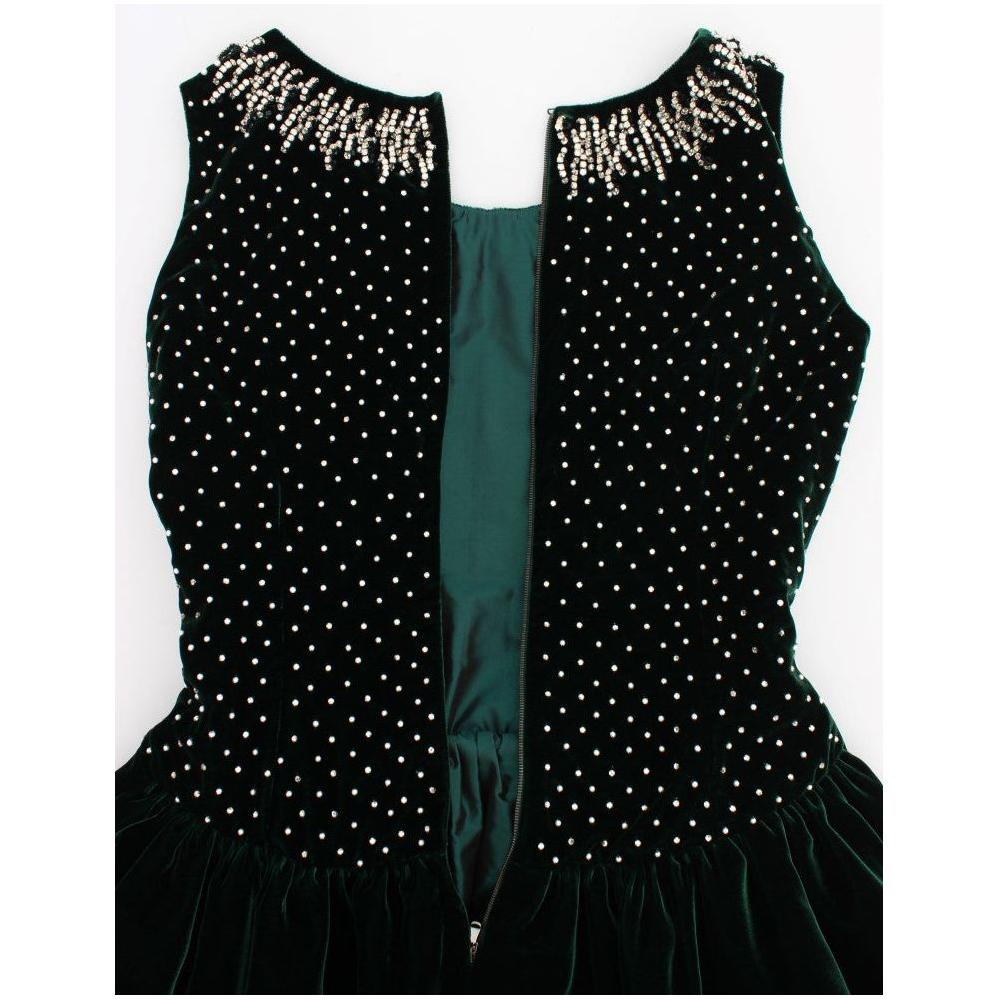 فستان ماكسي من دولتشي آند غابانا من المخمل والكريستال باللون الزمردي الساحر