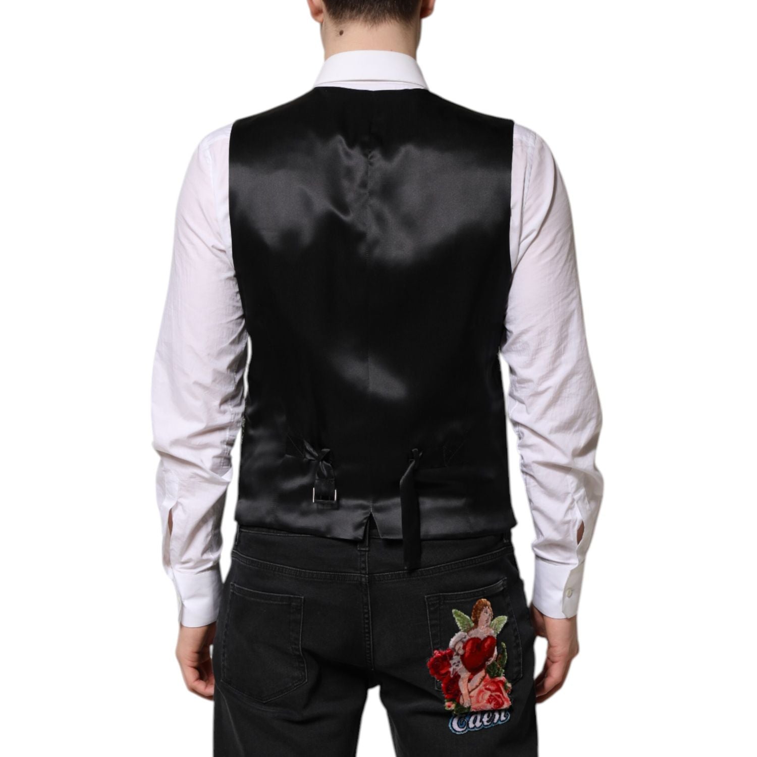 Front view with bag zipped and handles upright.