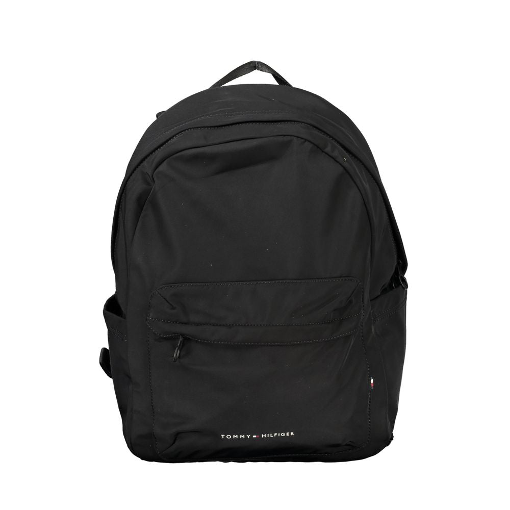 Front view with bag zipped and handles upright.