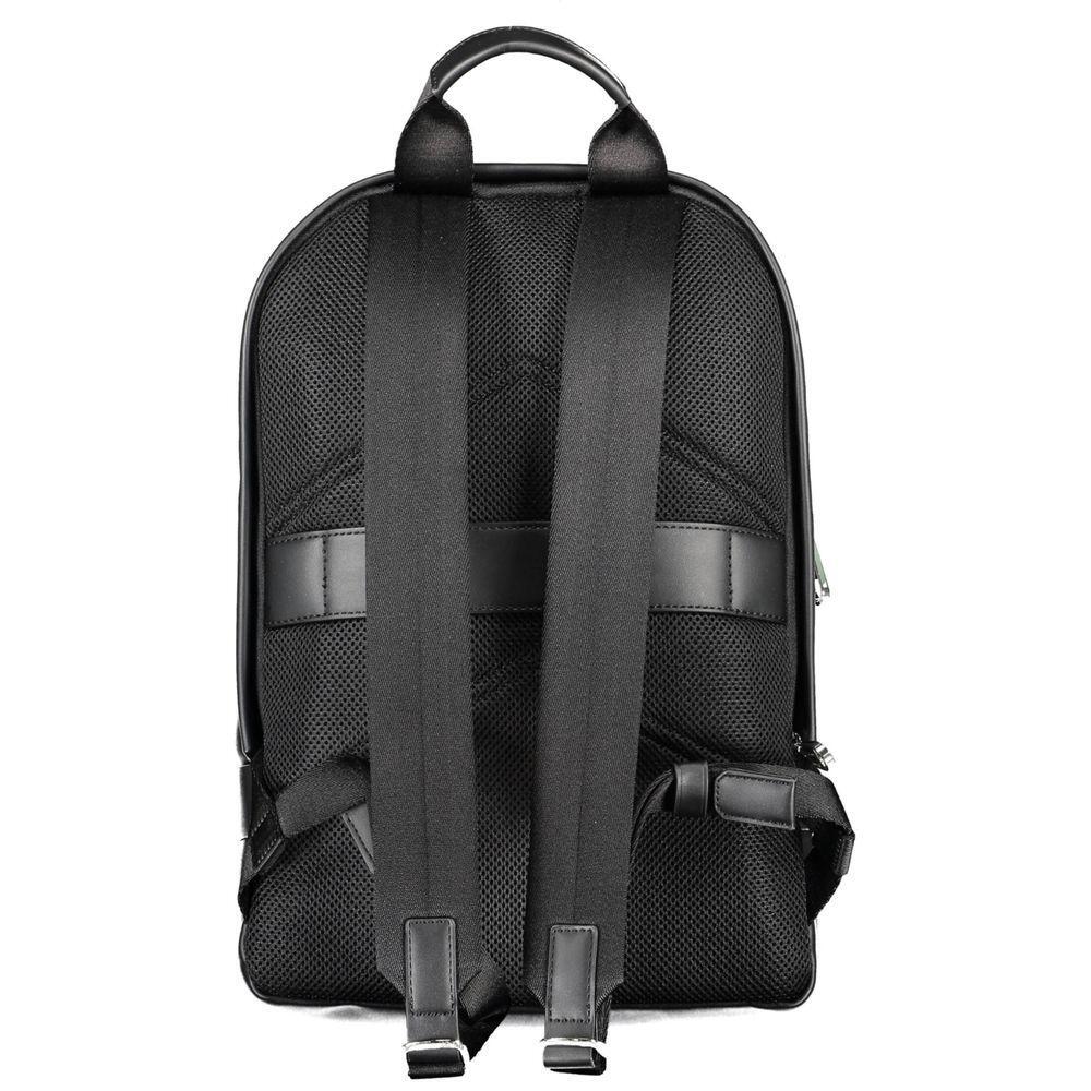 Front view with bag zipped and handles upright.