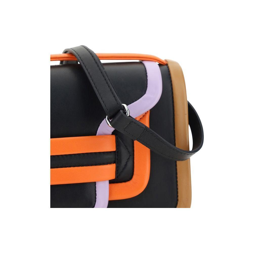 Front view with bag zipped and handles upright.