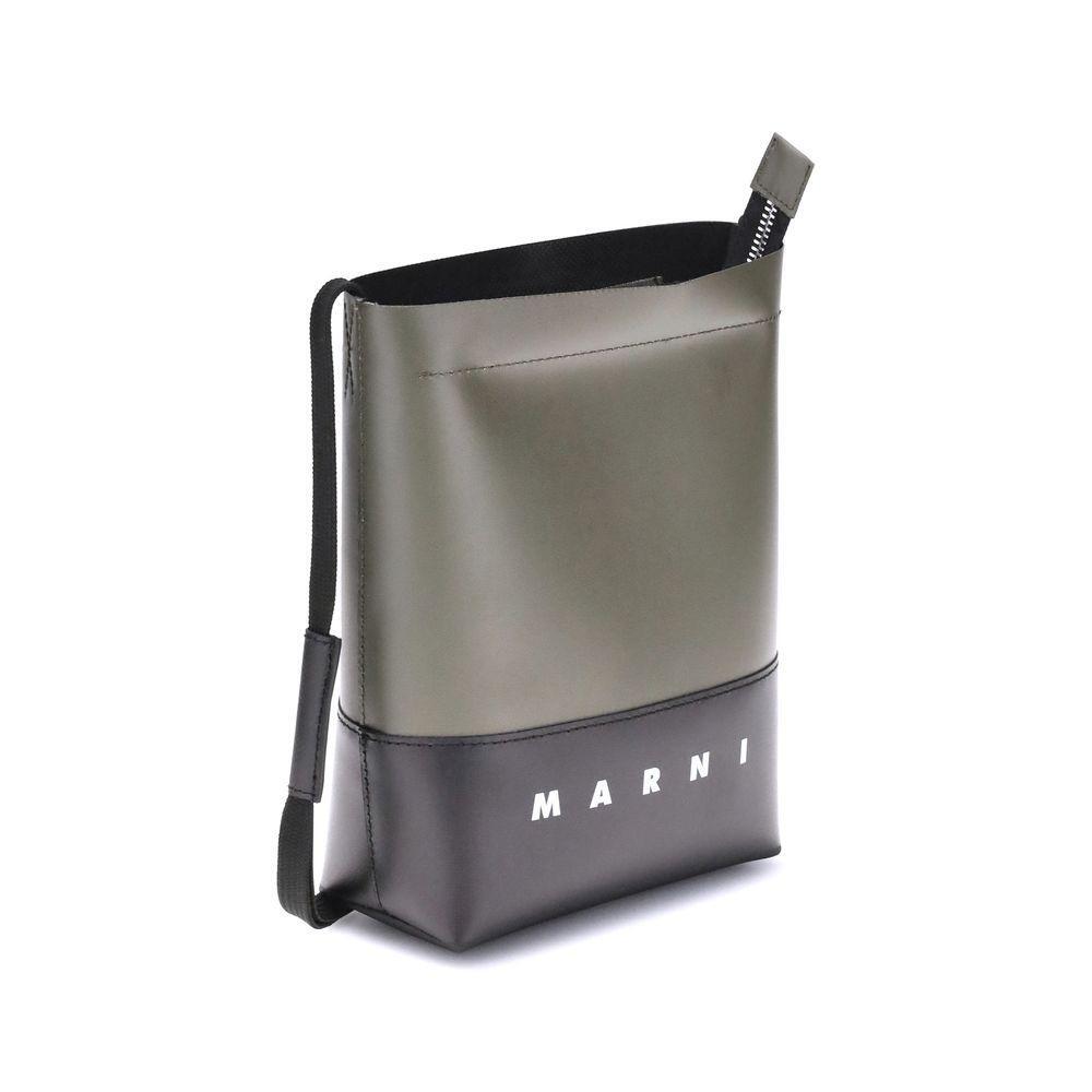 Front view with bag zipped and handles upright.