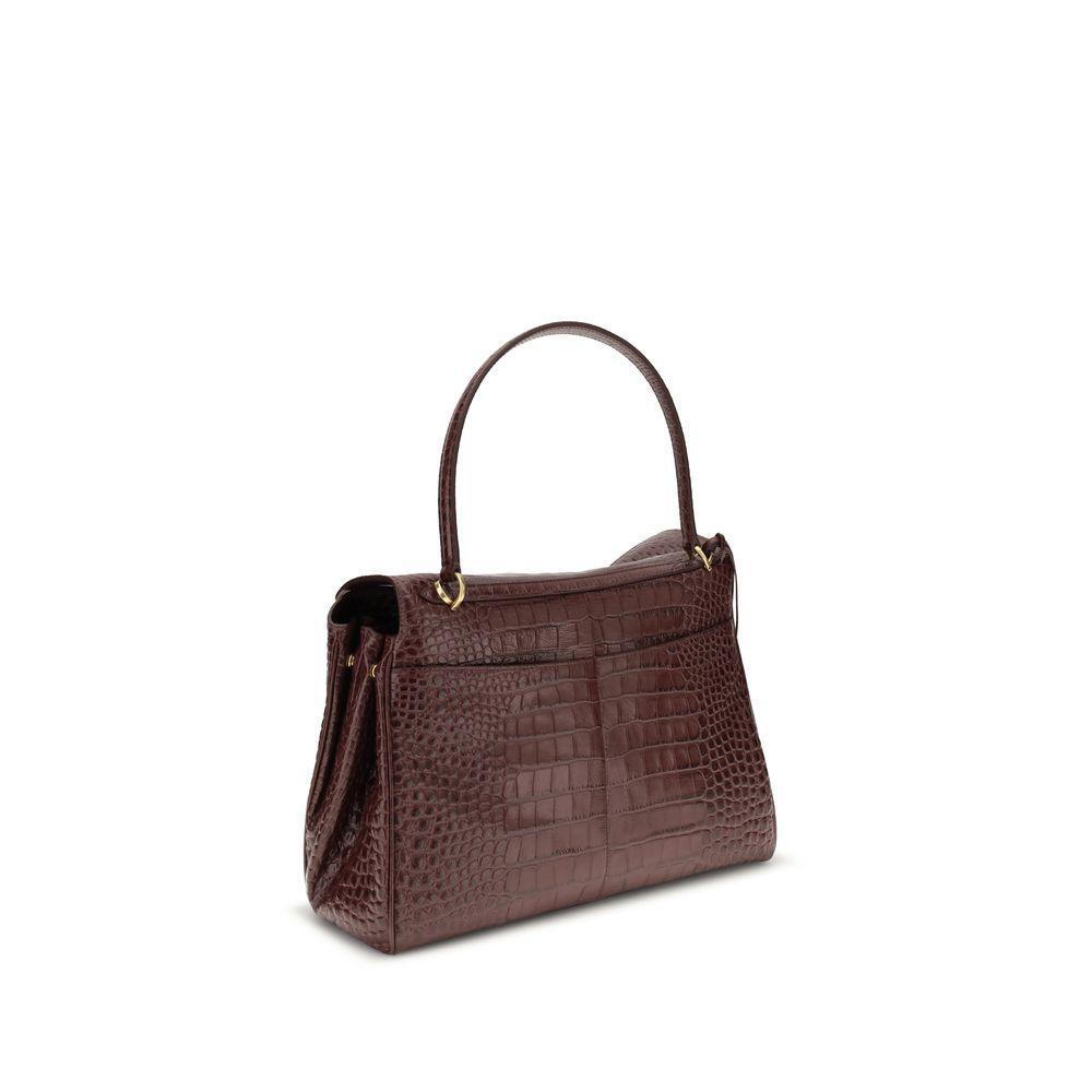 Front view with bag zipped and handles upright.