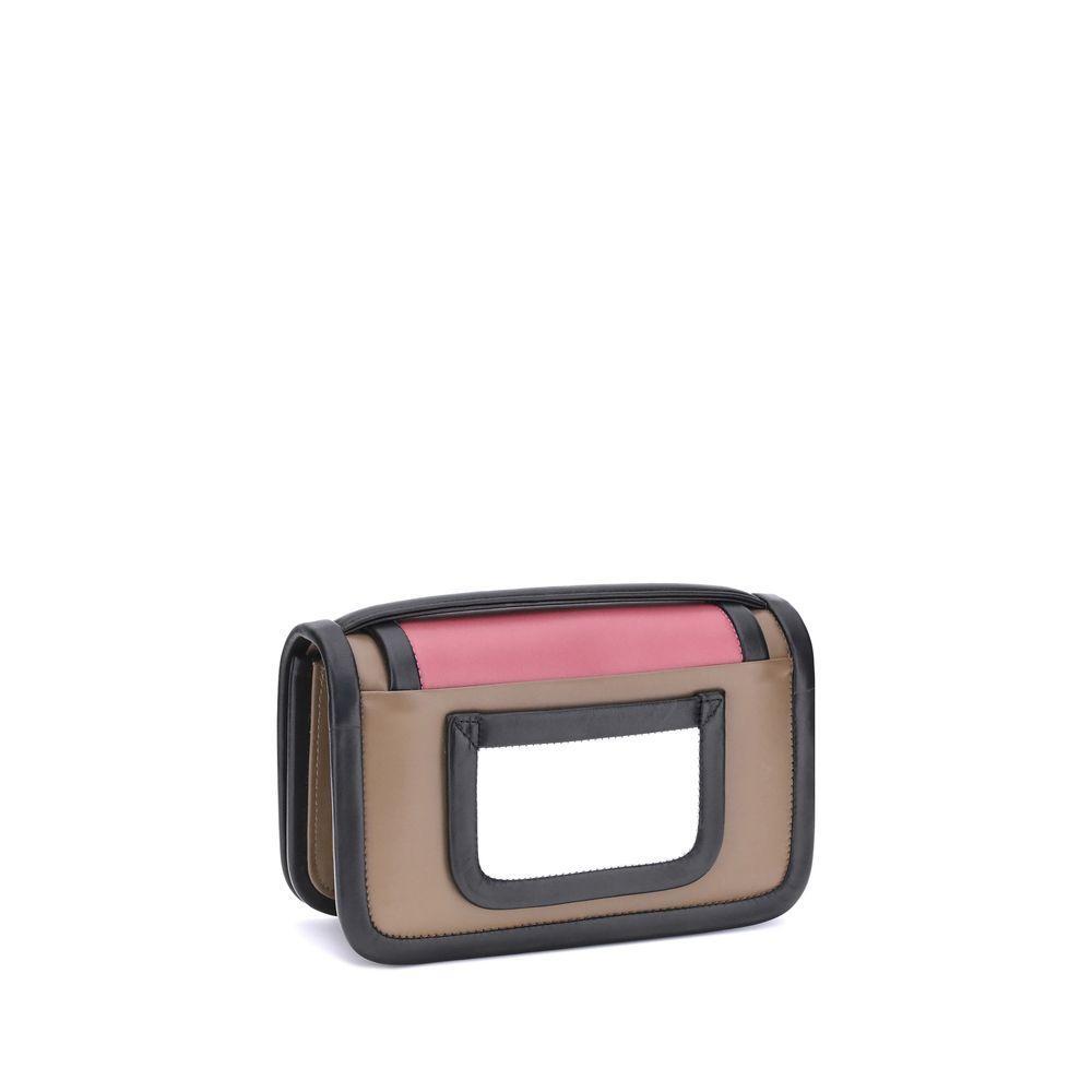 Front view with bag zipped and handles upright.