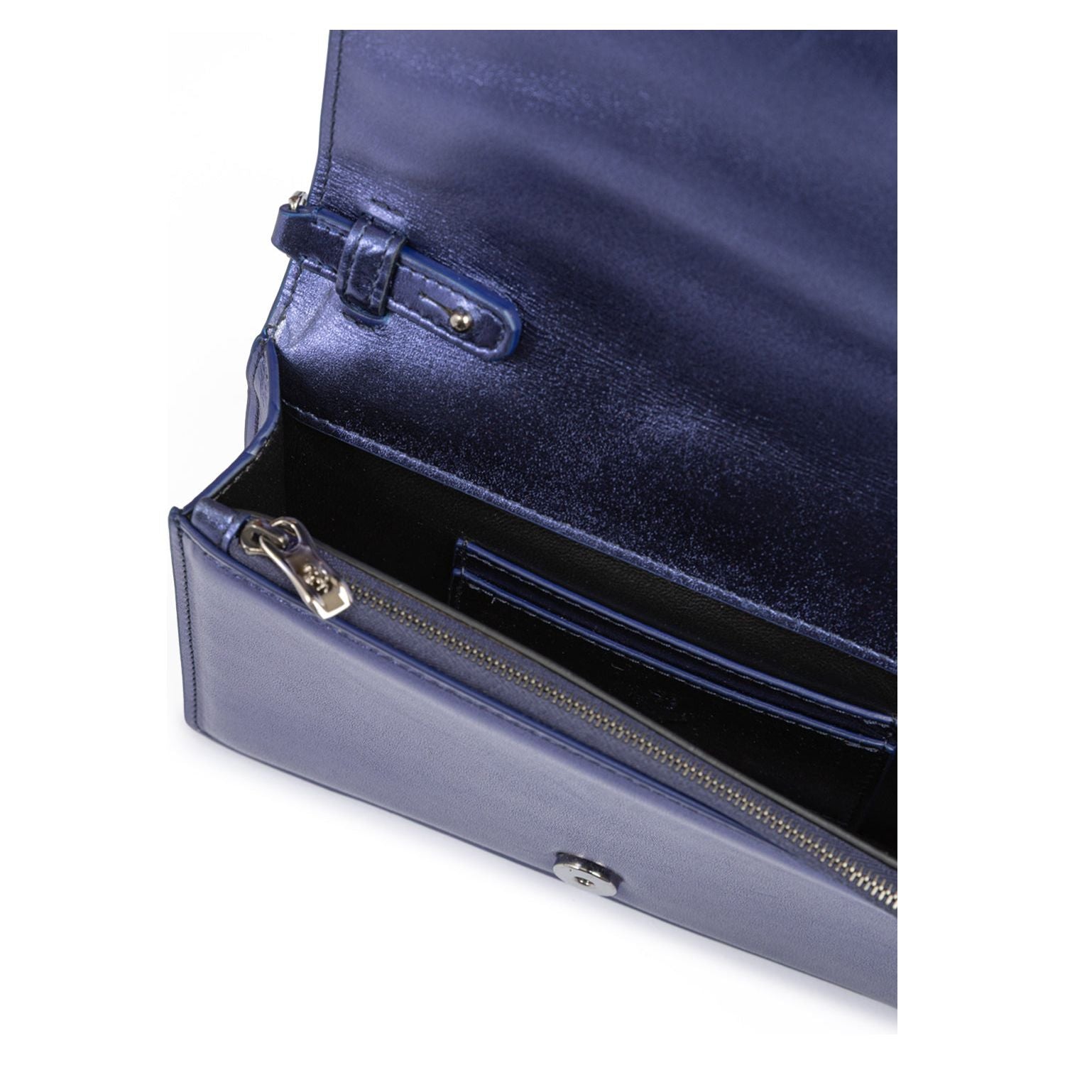 Front view with bag zipped and handles upright.