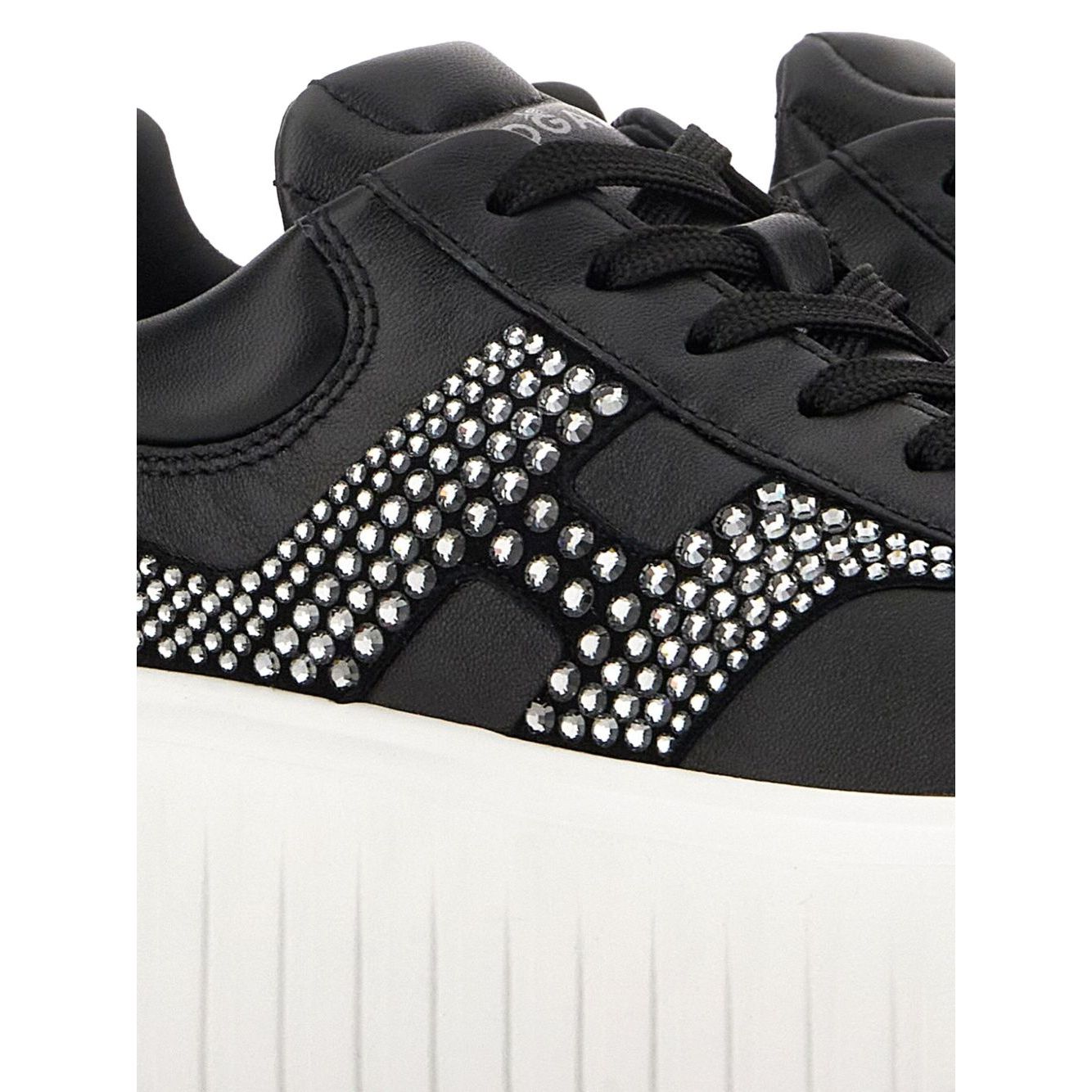 Hogan Pre Hogan H-Stripes black leather sneakers with front lace-up, round toe, flatform sole and rubber outsole.