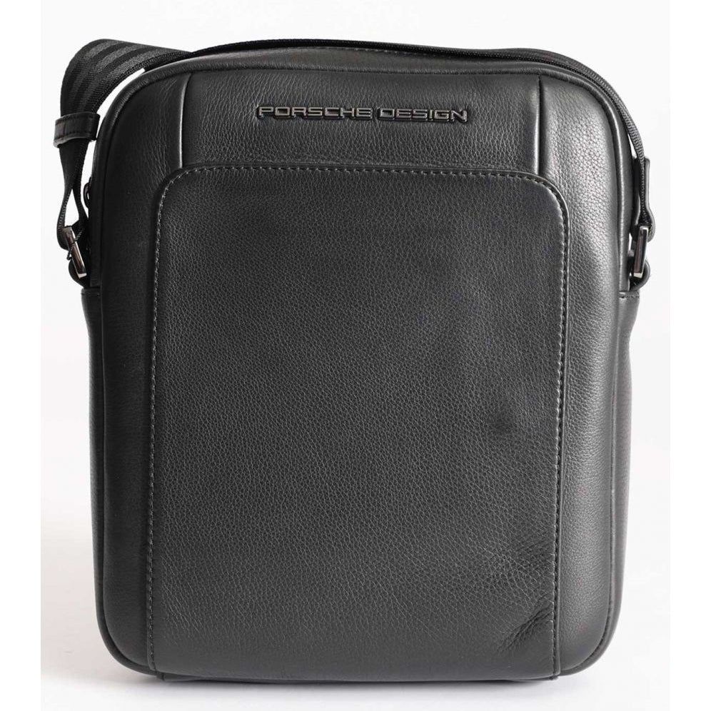 Front view with bag zipped and handles upright.